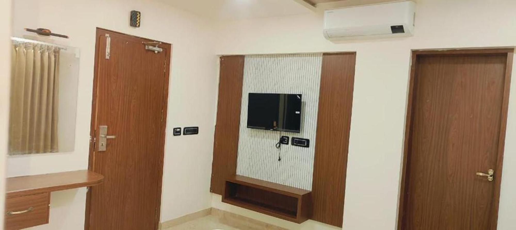Virudunagar Sree Mahalakshmi Residency By K Hotels מראה חיצוני תמונה